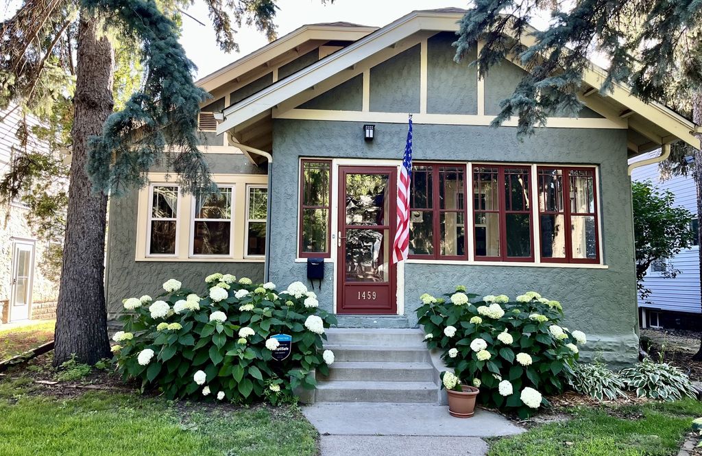 Photo of 1459 Hamline Avenue N, Saint Paul, MN 55108 (MLS # 7019242)