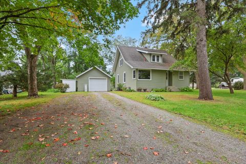Photo of 619 W 4th Street, Litchfield, MN 55355 (MLS # 6800127)