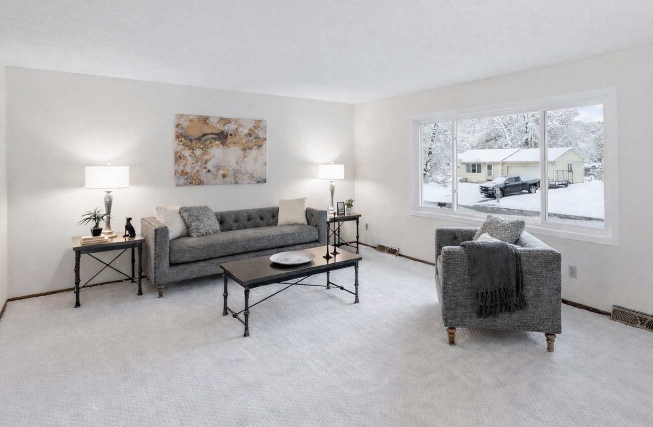 20420 Hughes Avenue W