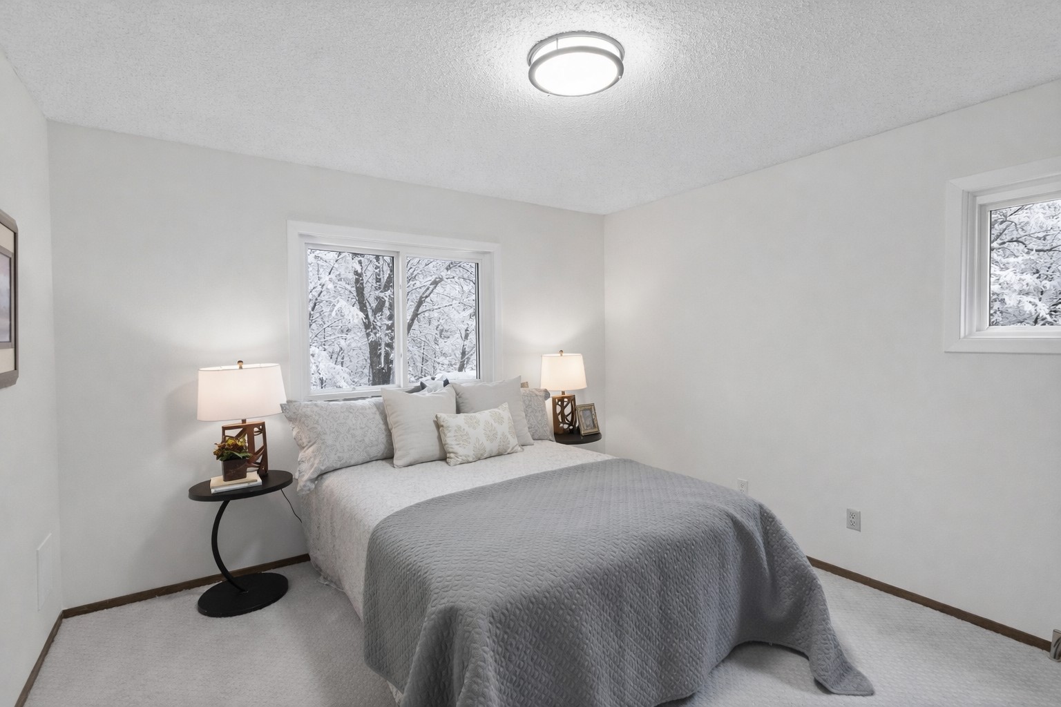 20420 Hughes Avenue W