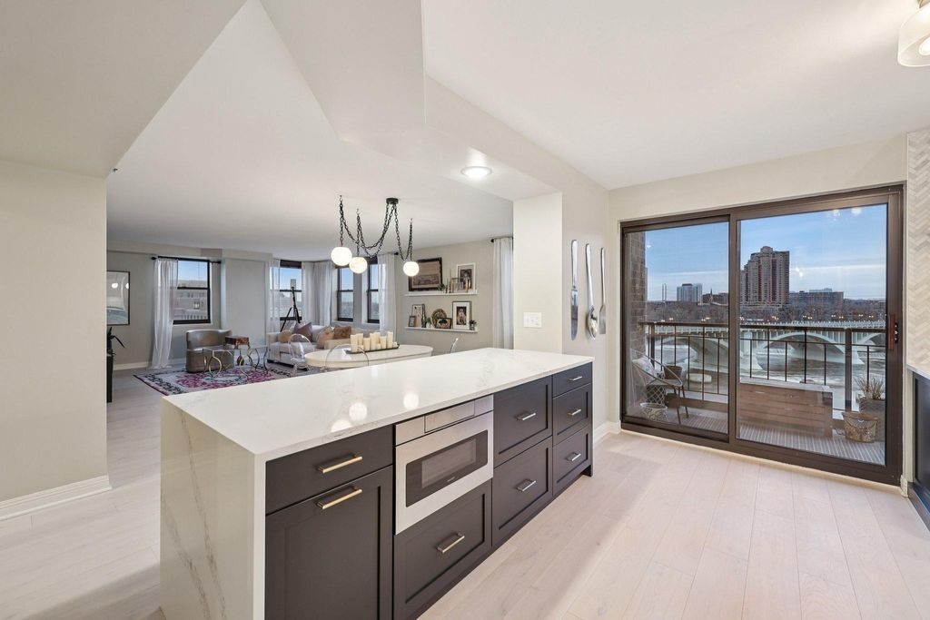 Photo of 401 S 1st Street #622, Minneapolis, MN 55401 (MLS # 7027624)