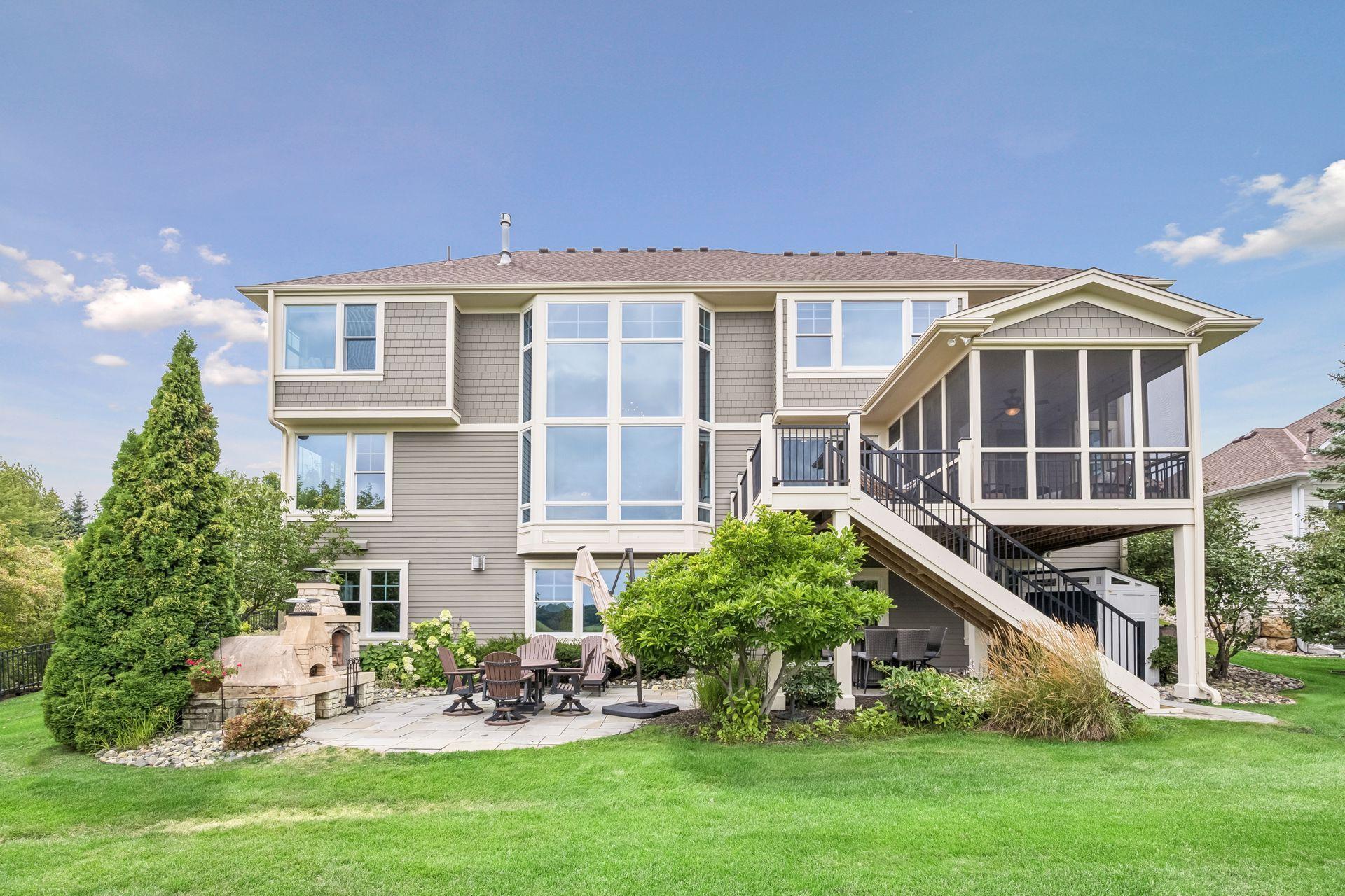 4544 Bluebell Trail N