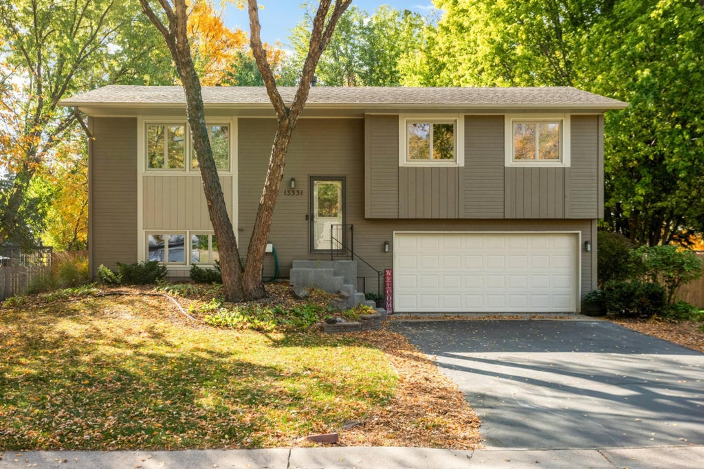 Photo of 13331 86th Avenue N, Maple Grove, MN 55369 (MLS # 7151958)