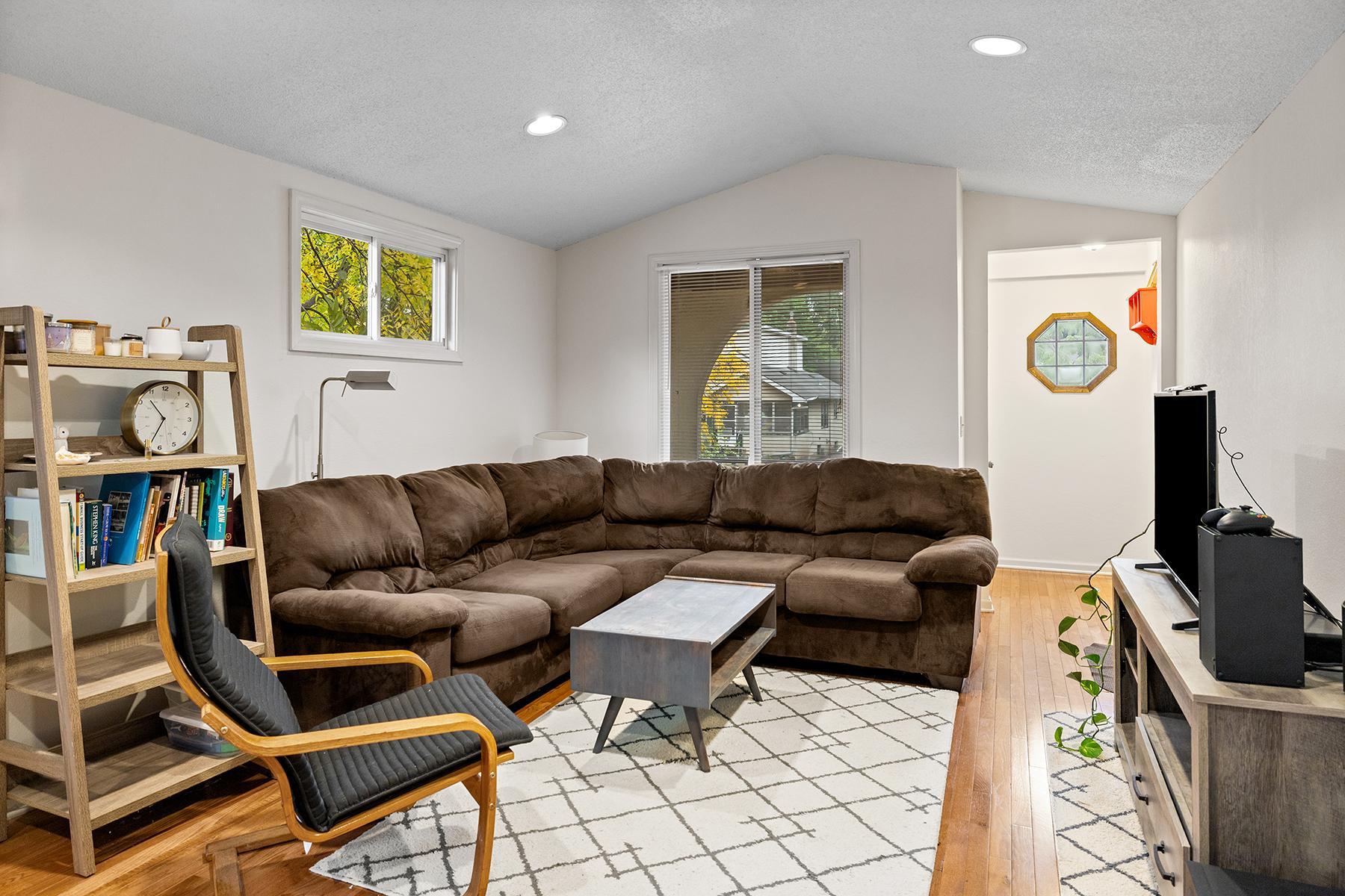 1027 5th Street E