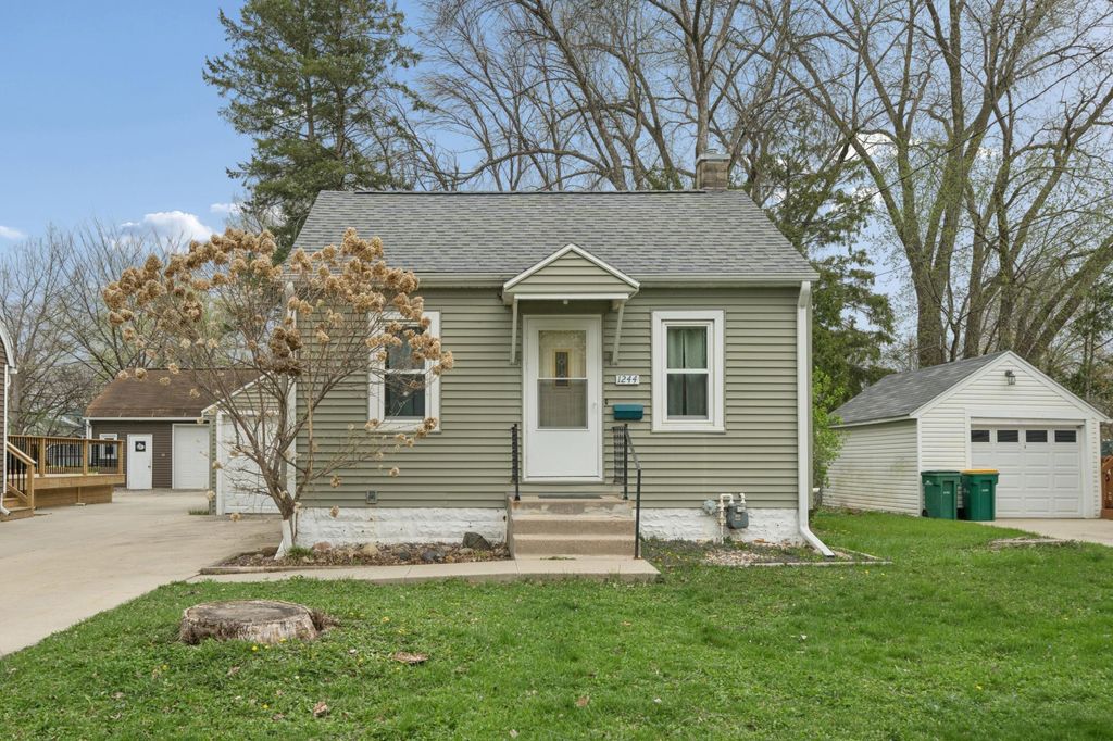 Photo of 1244 10th Avenue SE, Rochester, MN 55904 (MLS # 7054155)