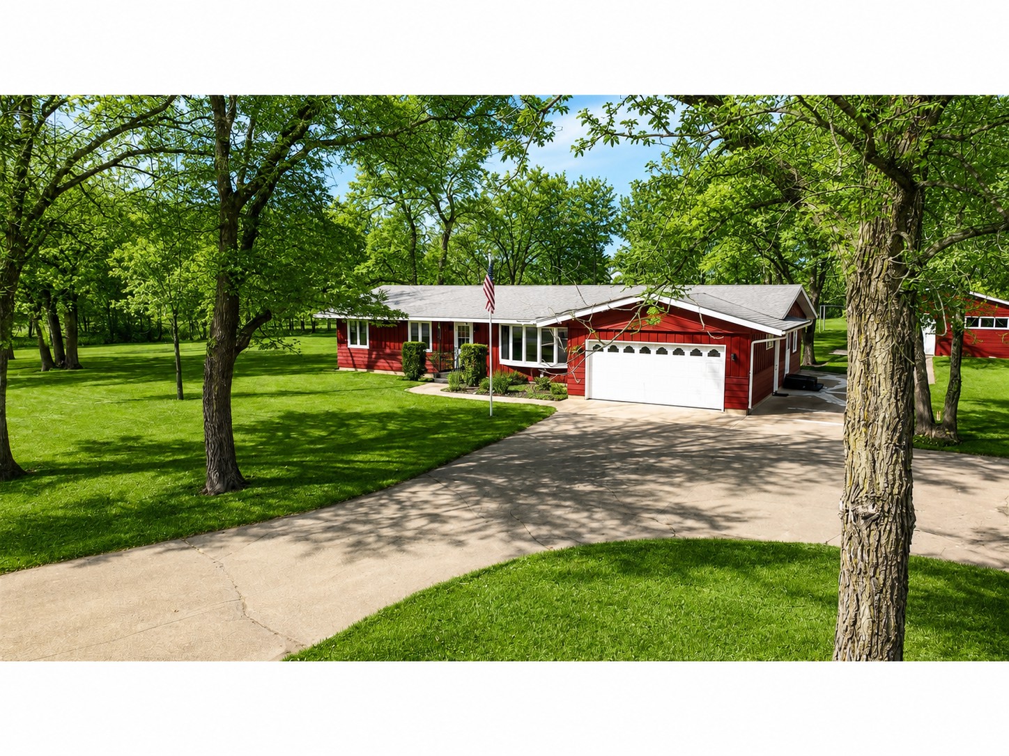 870' Frontage 3.71 Acres