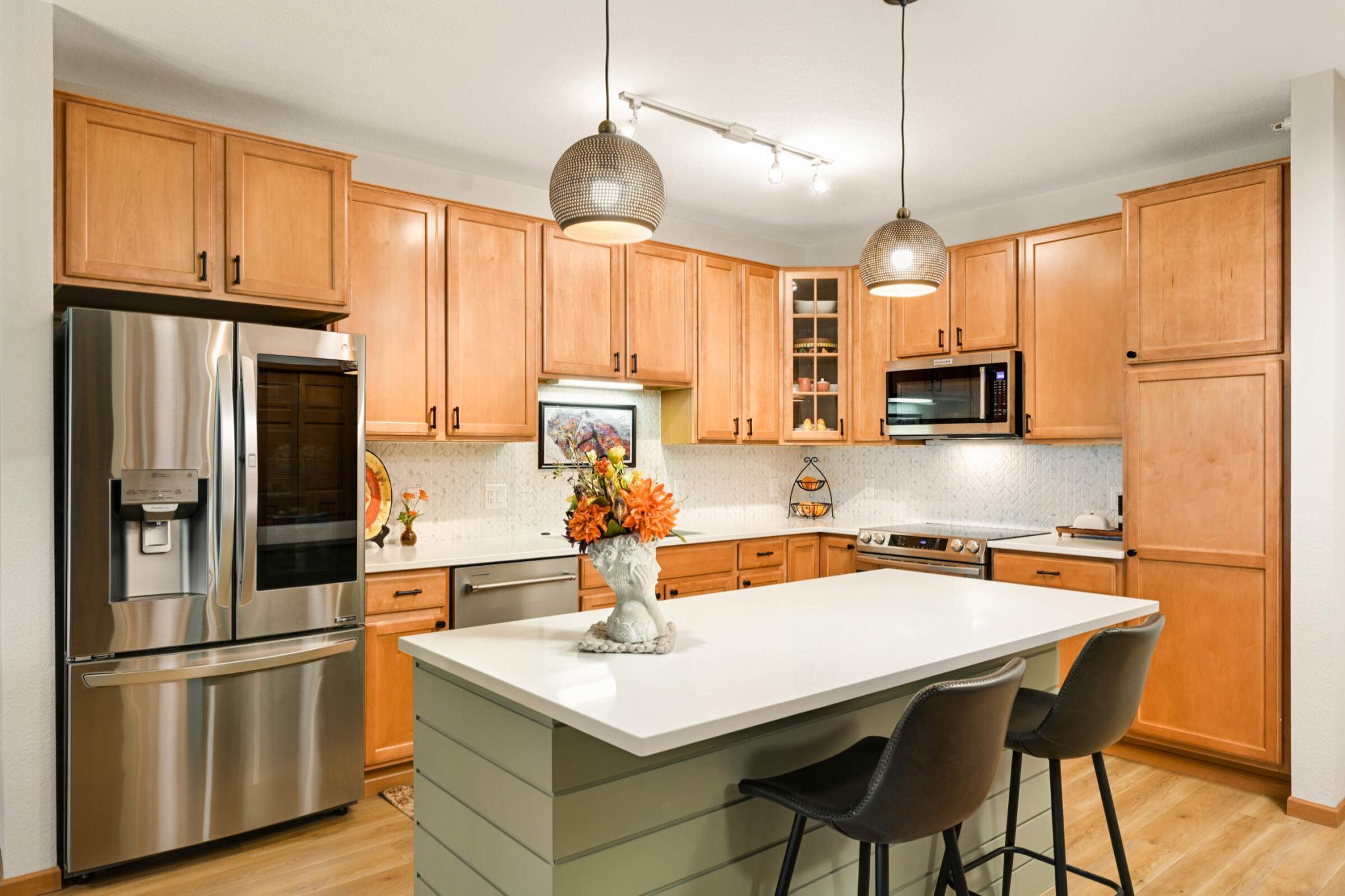7100 Metro Boulevard 415