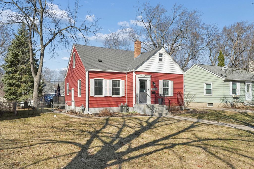 Photo of 6734 Russell Avenue S, Richfield, MN 55423 (MLS # 7041480)