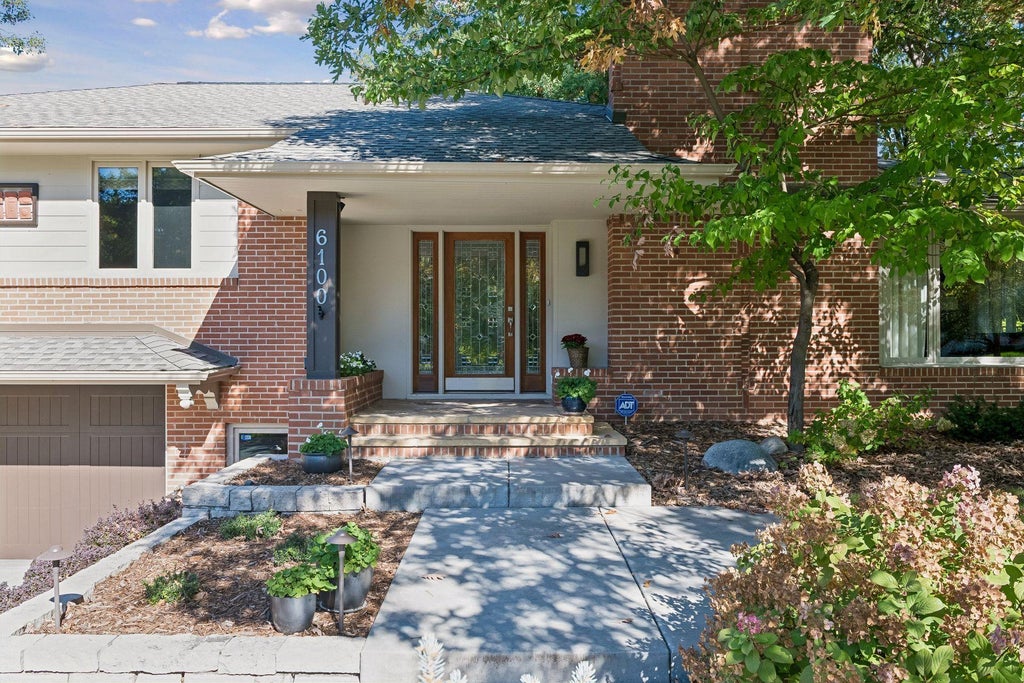 Photo of 6100 Idylwood Drive, Edina, MN 55436 (MLS # 7157729)
