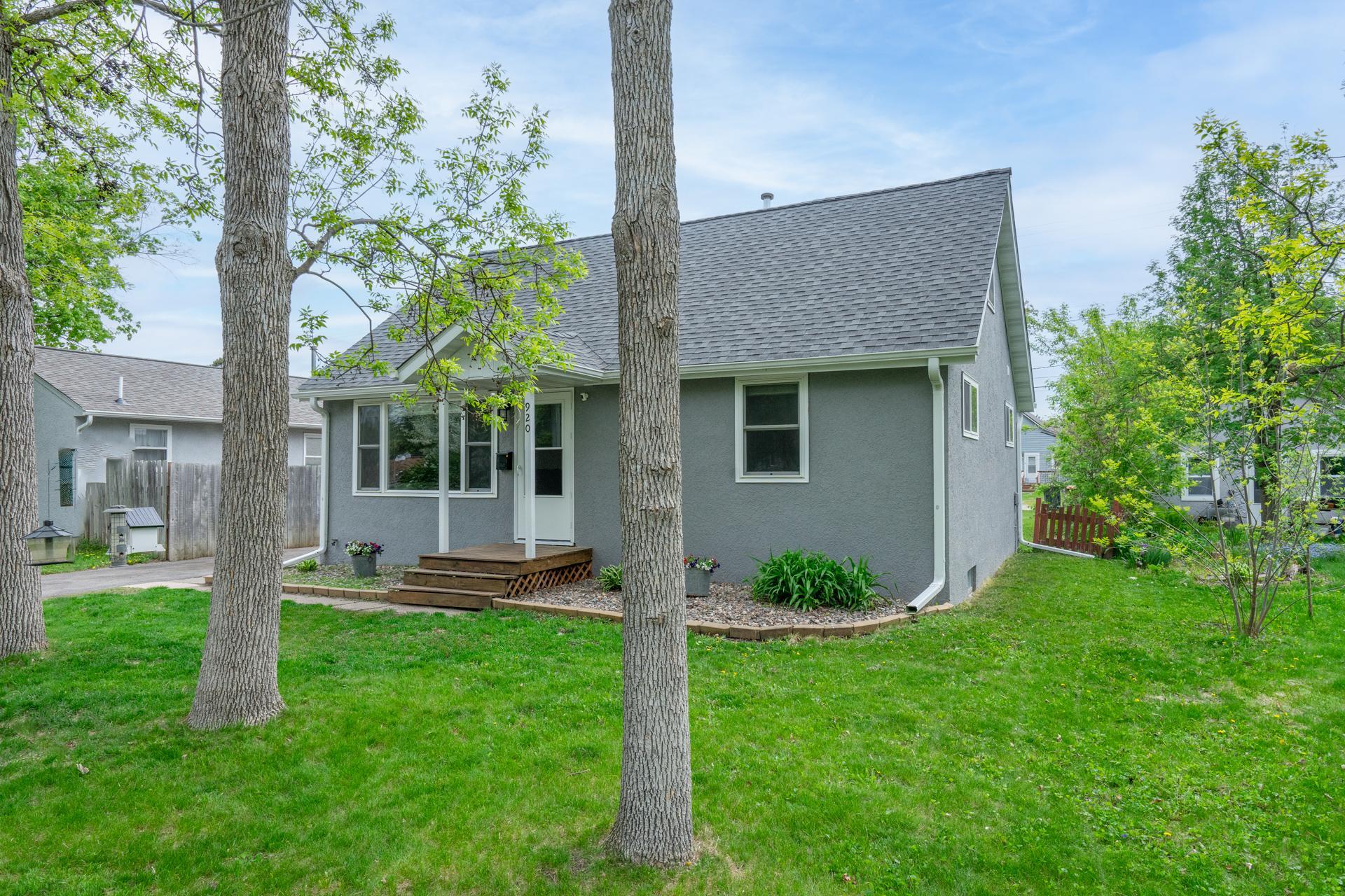 920 11th Avenue NE