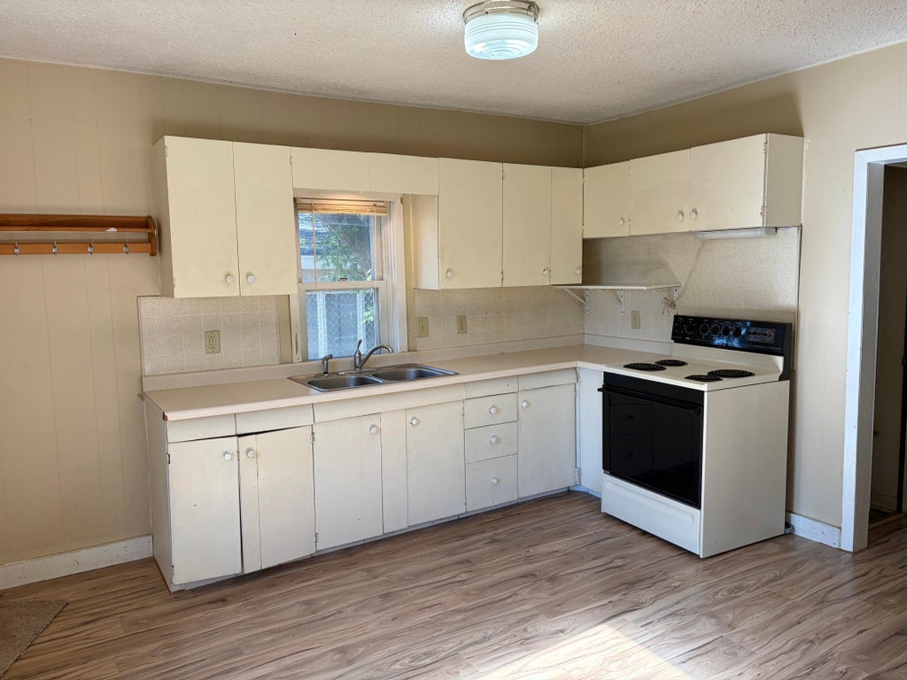 Photo of 324 SW 4th Street, Brainerd, MN 56401 (MLS # 7157357)