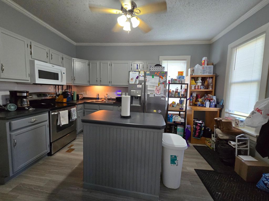 Photo of 711 3rd Avenue SE, Waseca, MN 56093 (MLS # 7059106)