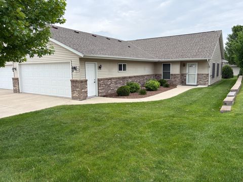 Photo of 307 Aspenwood Drive, Redwood Falls, MN 56283 (MLS # 7083647)