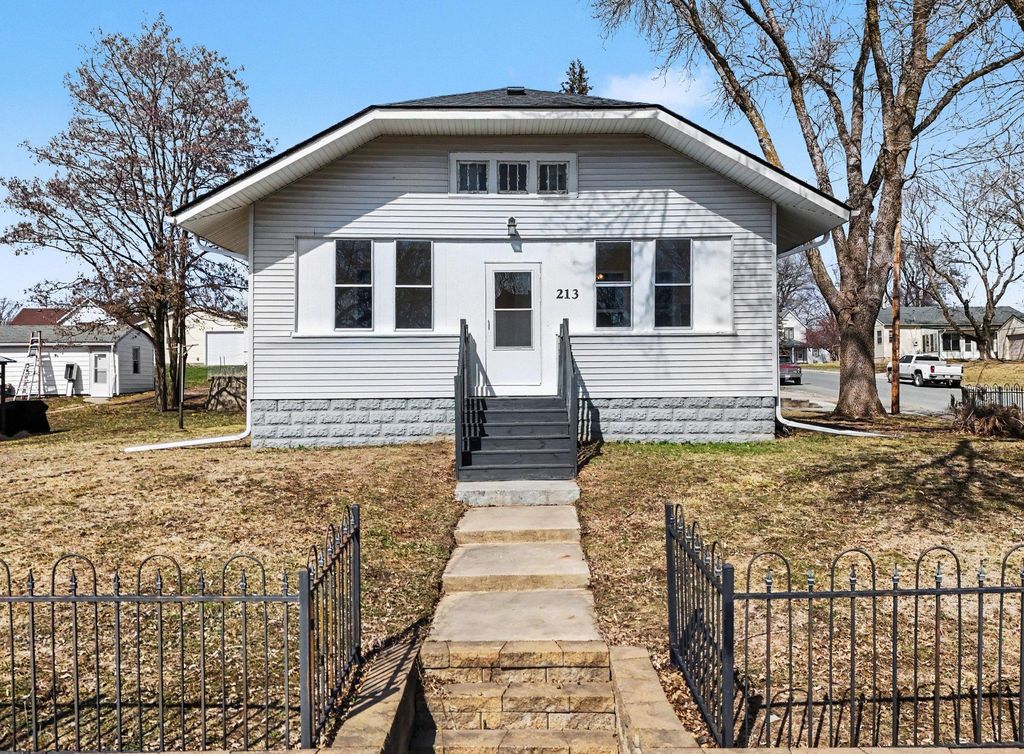 Photo of 213 Boulevard Avenue NE, Montgomery, MN 56069 (MLS # 7042253)