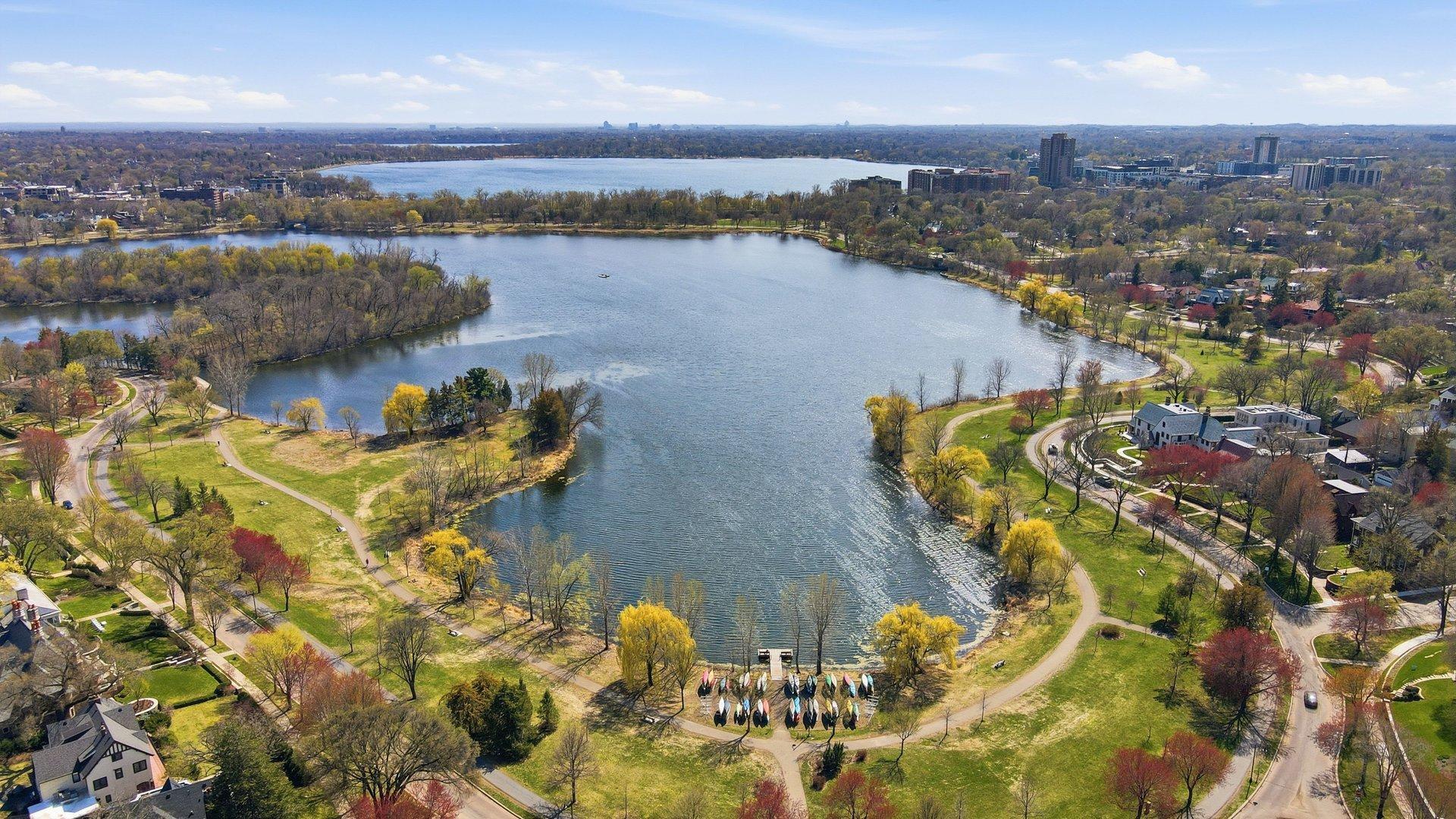 2200 Kenwood Parkway