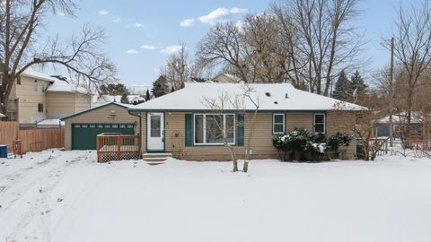 761 Bartelmy Lane N Maplewood MN 55119