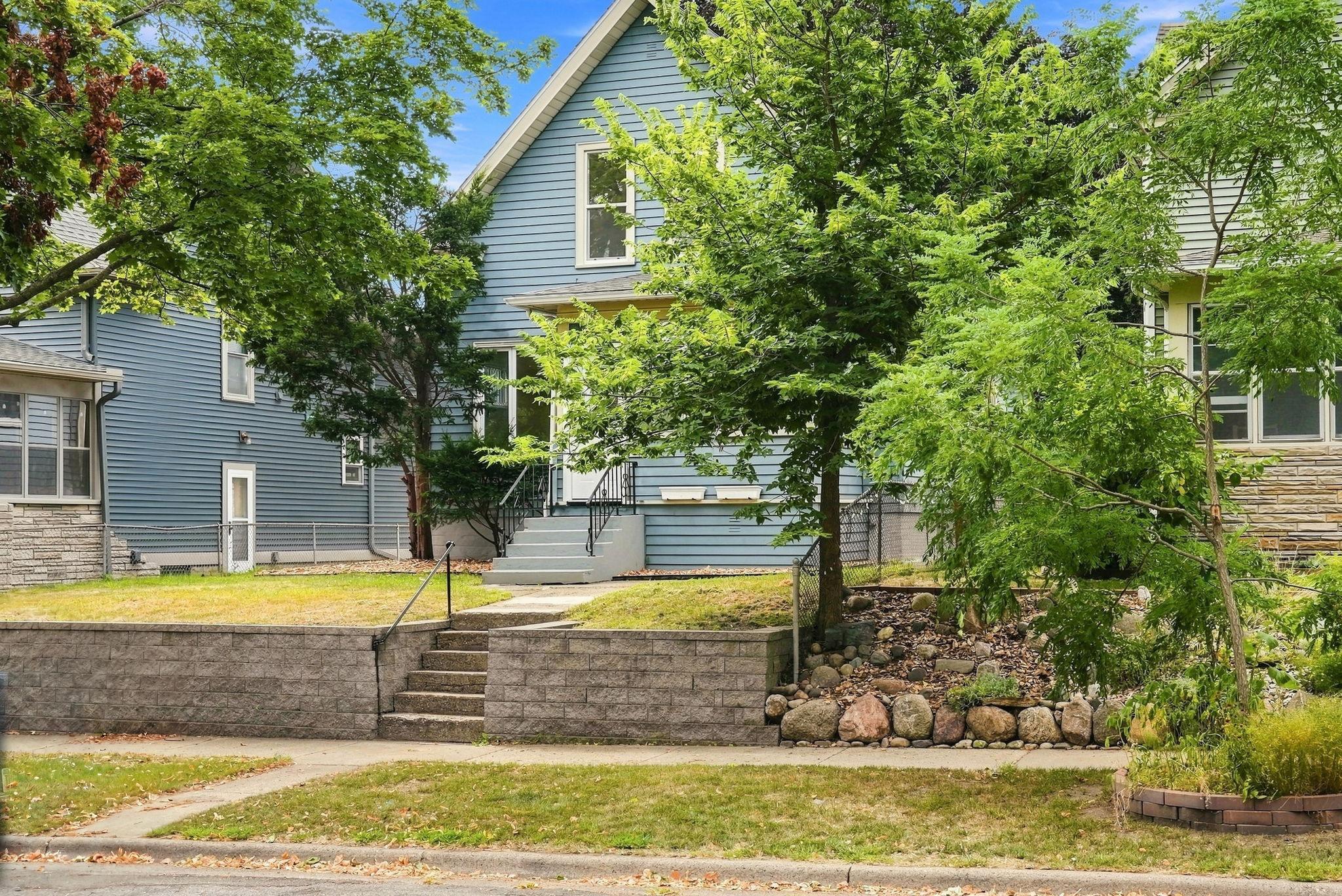 810 Van Buren Avenue