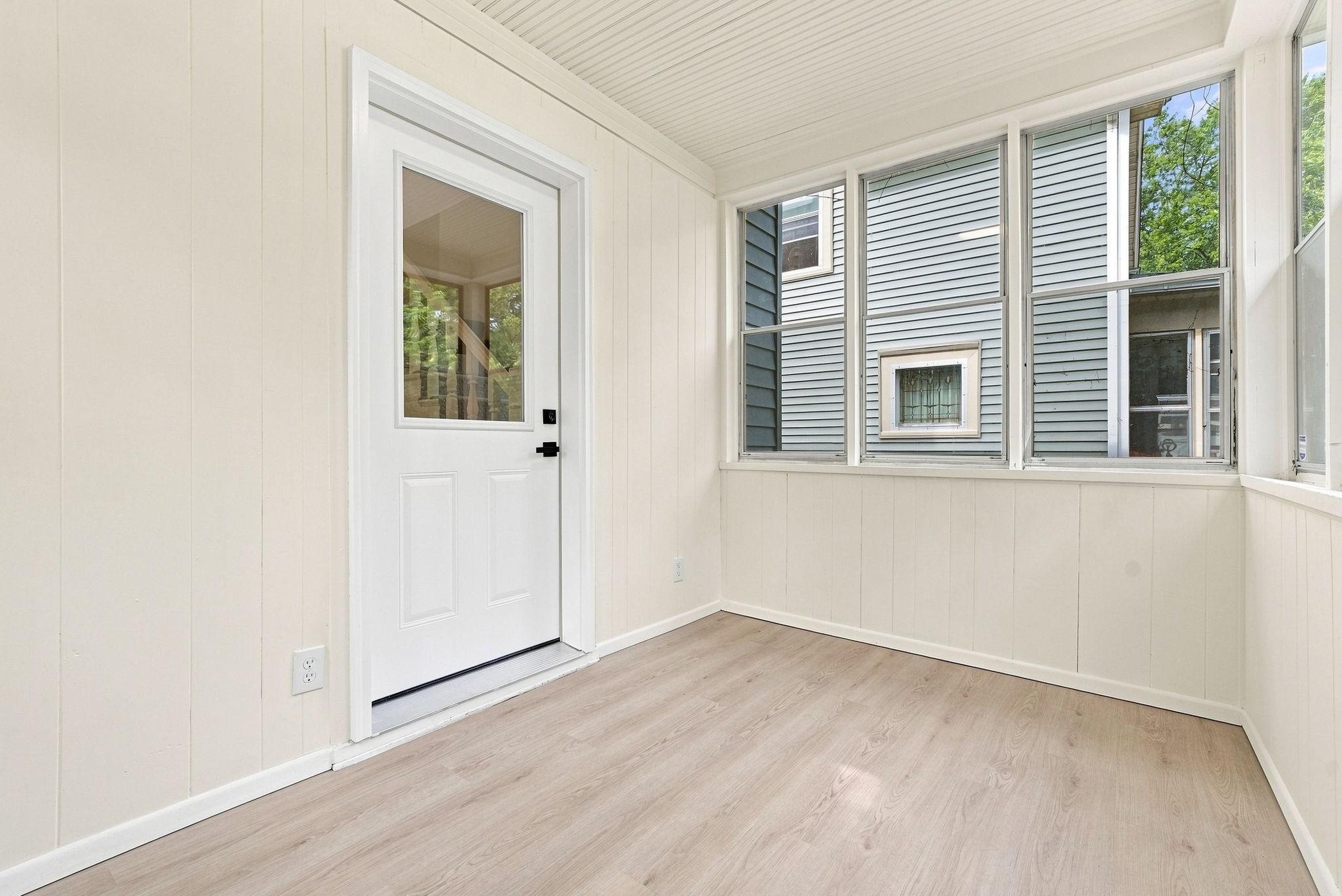 810 Van Buren Avenue