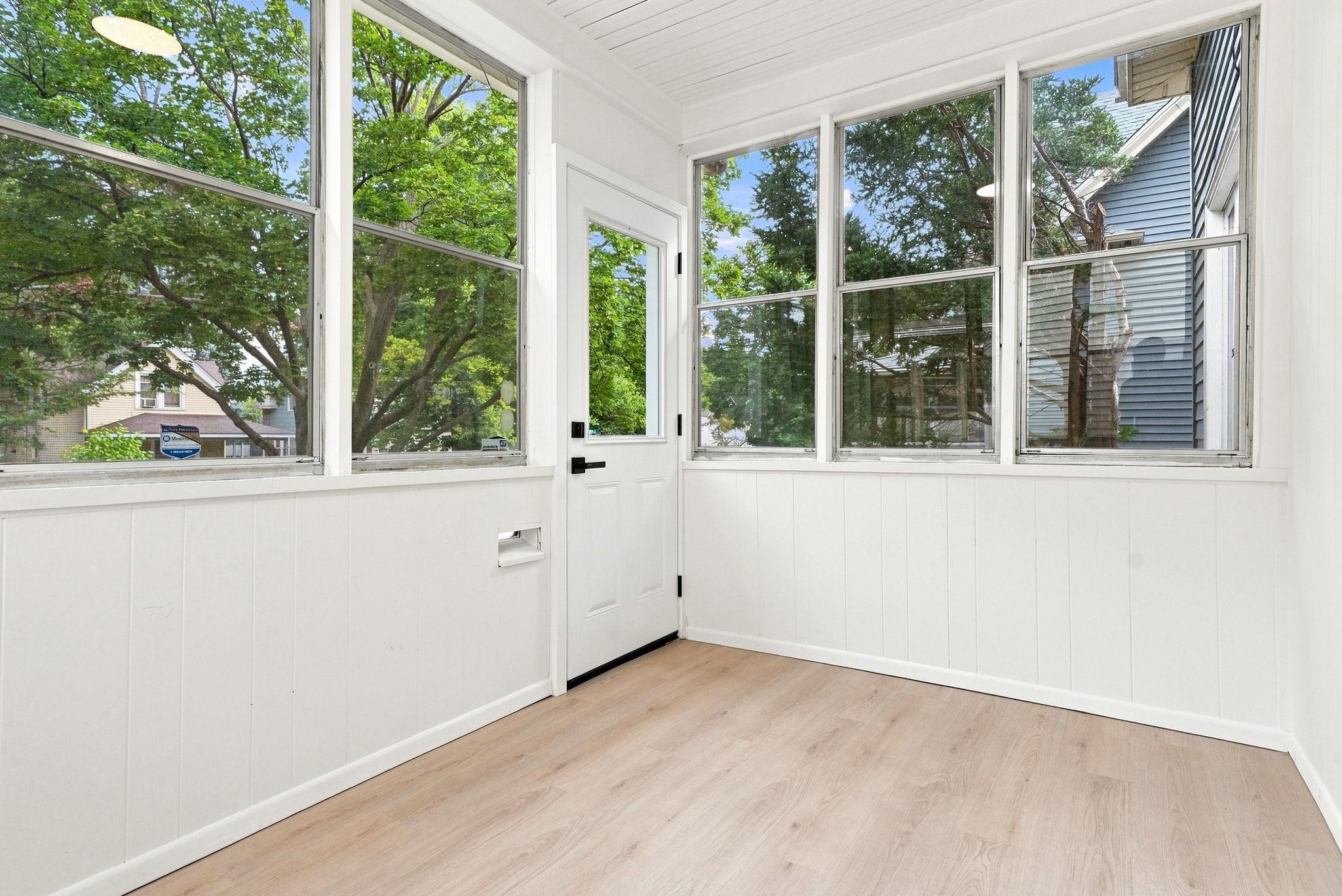 810 Van Buren Avenue