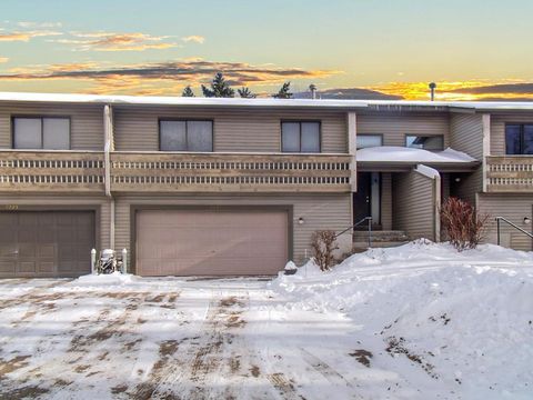 7229 Woodstock Curve Bloomington MN 55438