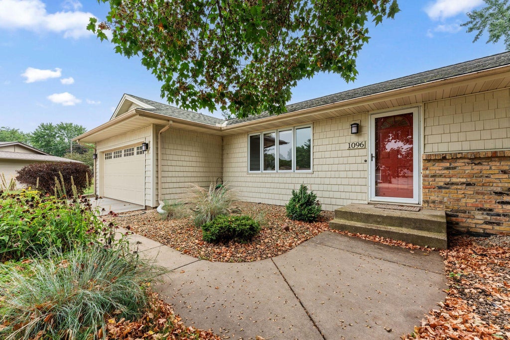 Photo of 1096 Rome Court, Apple Valley, MN 55124 (MLS # 7111814)