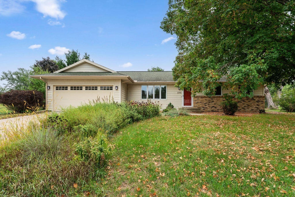 Photo of 1096 Rome Court, Apple Valley, MN 55124 (MLS # 7111814)