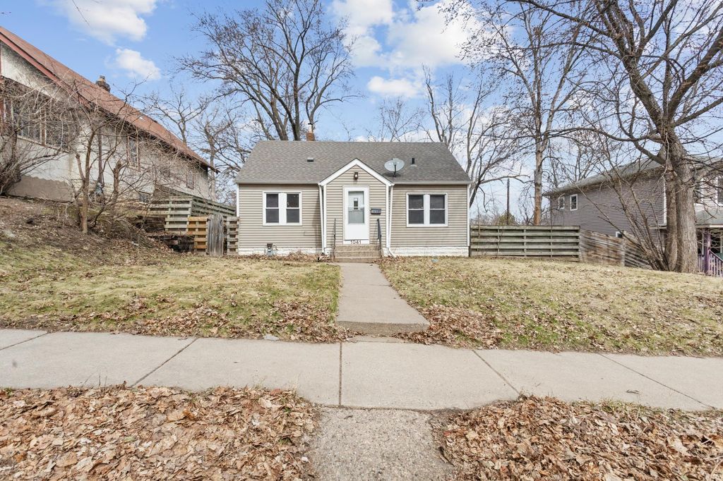 Photo of 1041 6th Street E, Saint Paul, MN 55106 (MLS # 7049353)