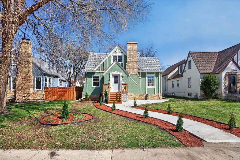Photo of 4425 Park Avenue, Minneapolis, MN 55407 (MLS # 7051795)
