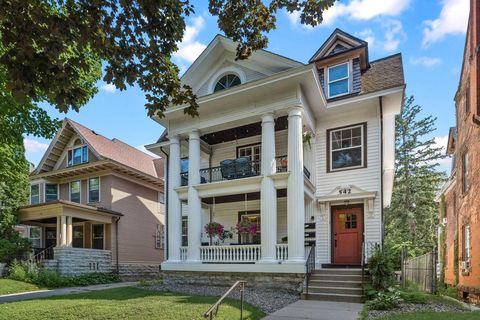 542 Portland Avenue Saint Paul MN 55102