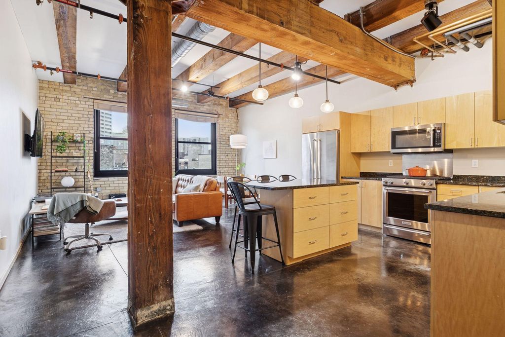 Photo of 406 Wacouta Street #609, Saint Paul, MN 55101 (MLS # 7006880)