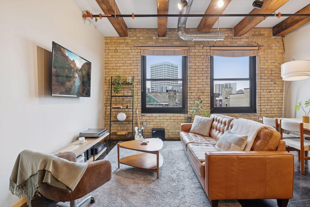 Photo of 406 Wacouta Street #609, Saint Paul, MN 55101 (MLS # 7006880)