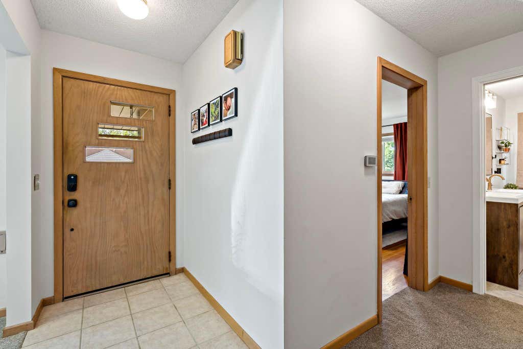 Photo of 3200 Armour Terrace, Saint Anthony, MN 55418 (MLS # 7116192)