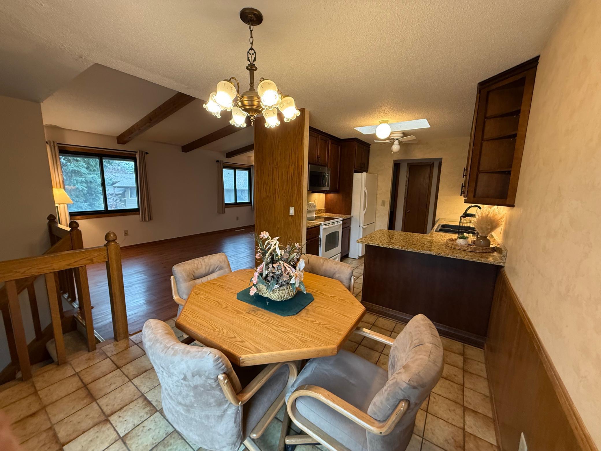 14618 Hampshire Place