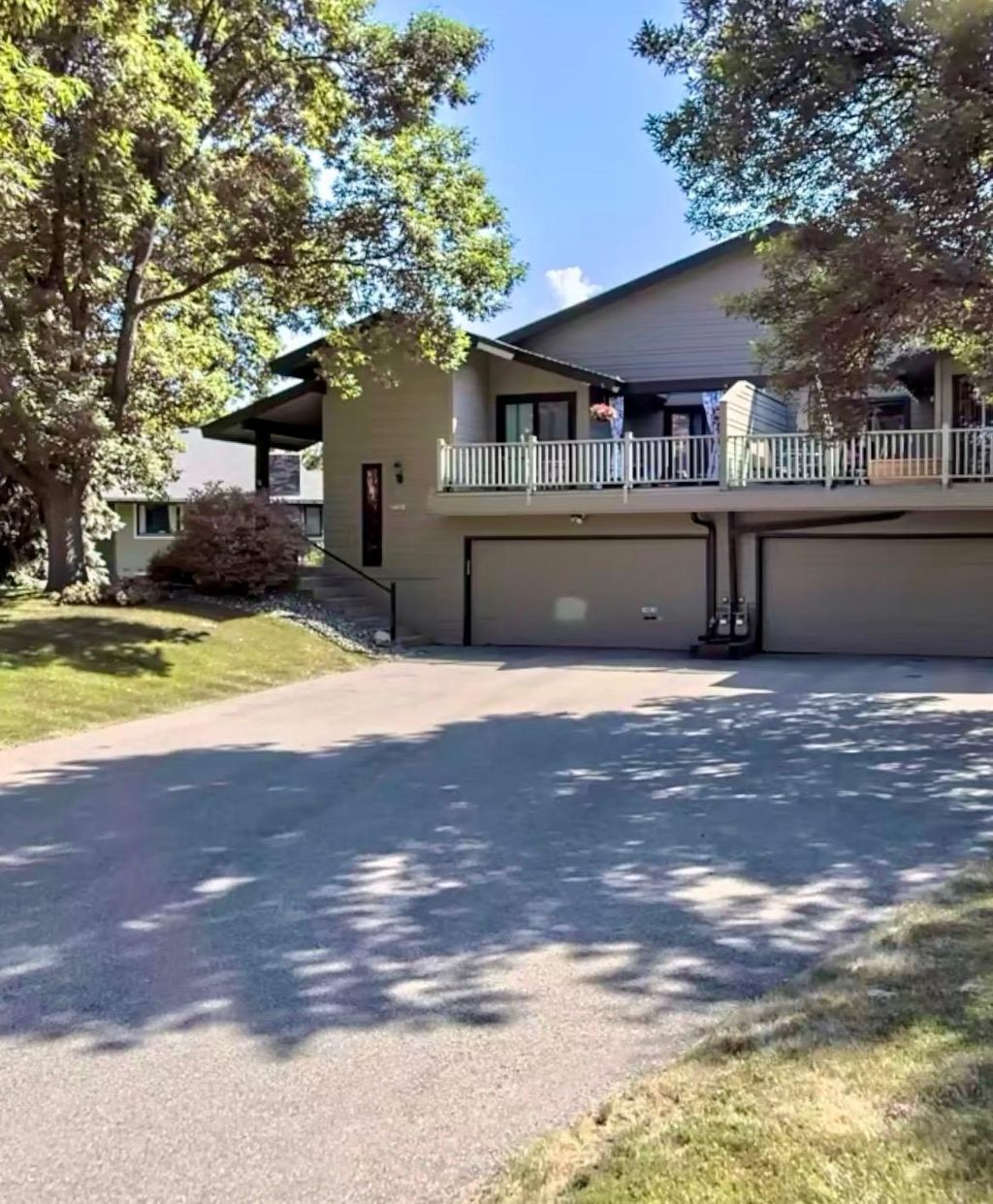 Photo of 14618 Hampshire Place, Burnsville, MN 55306 (MLS # 7043592)