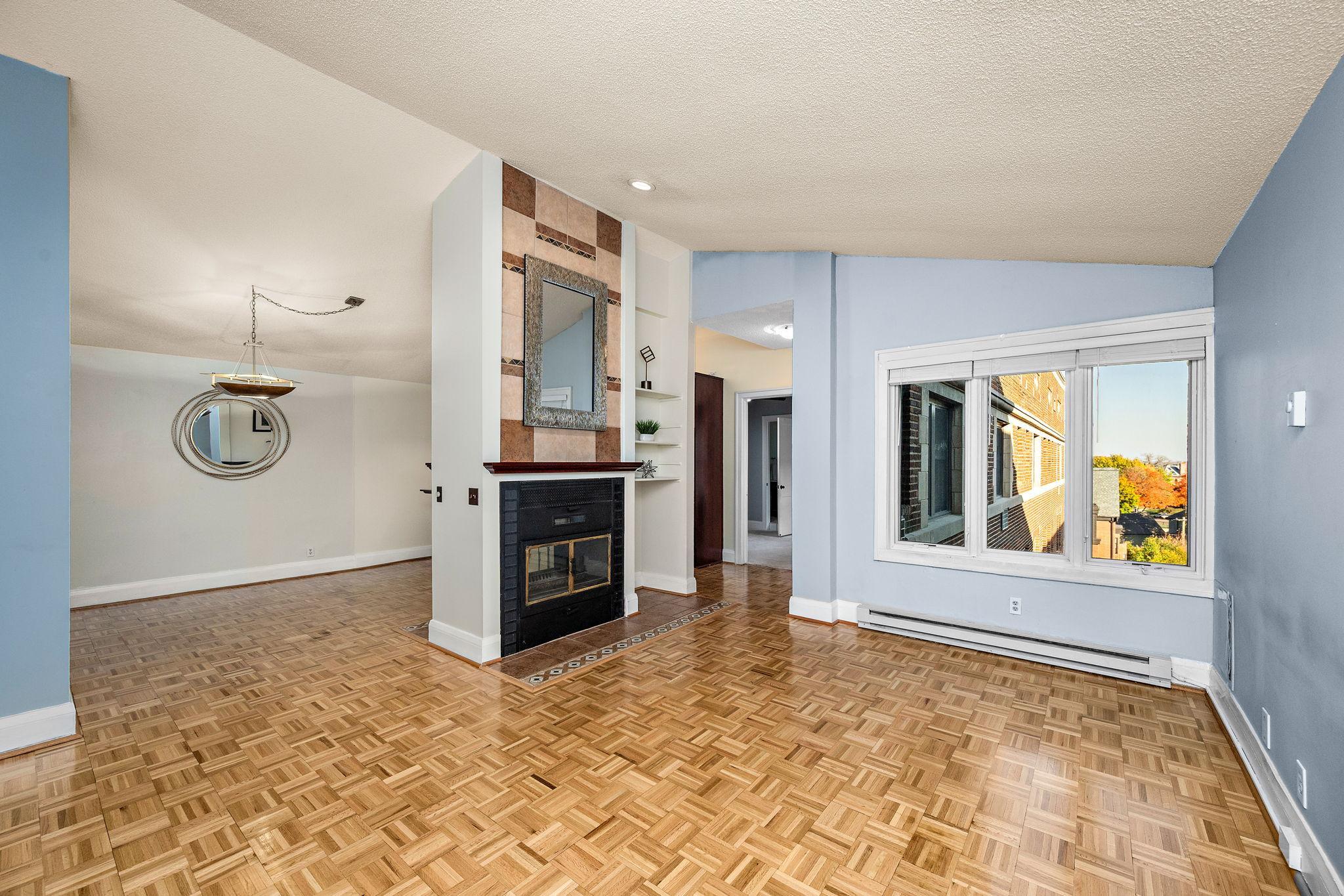 79 Western Avenue N 605