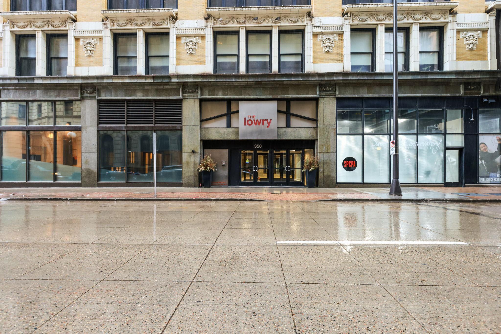 350 Saint Peter Street 512