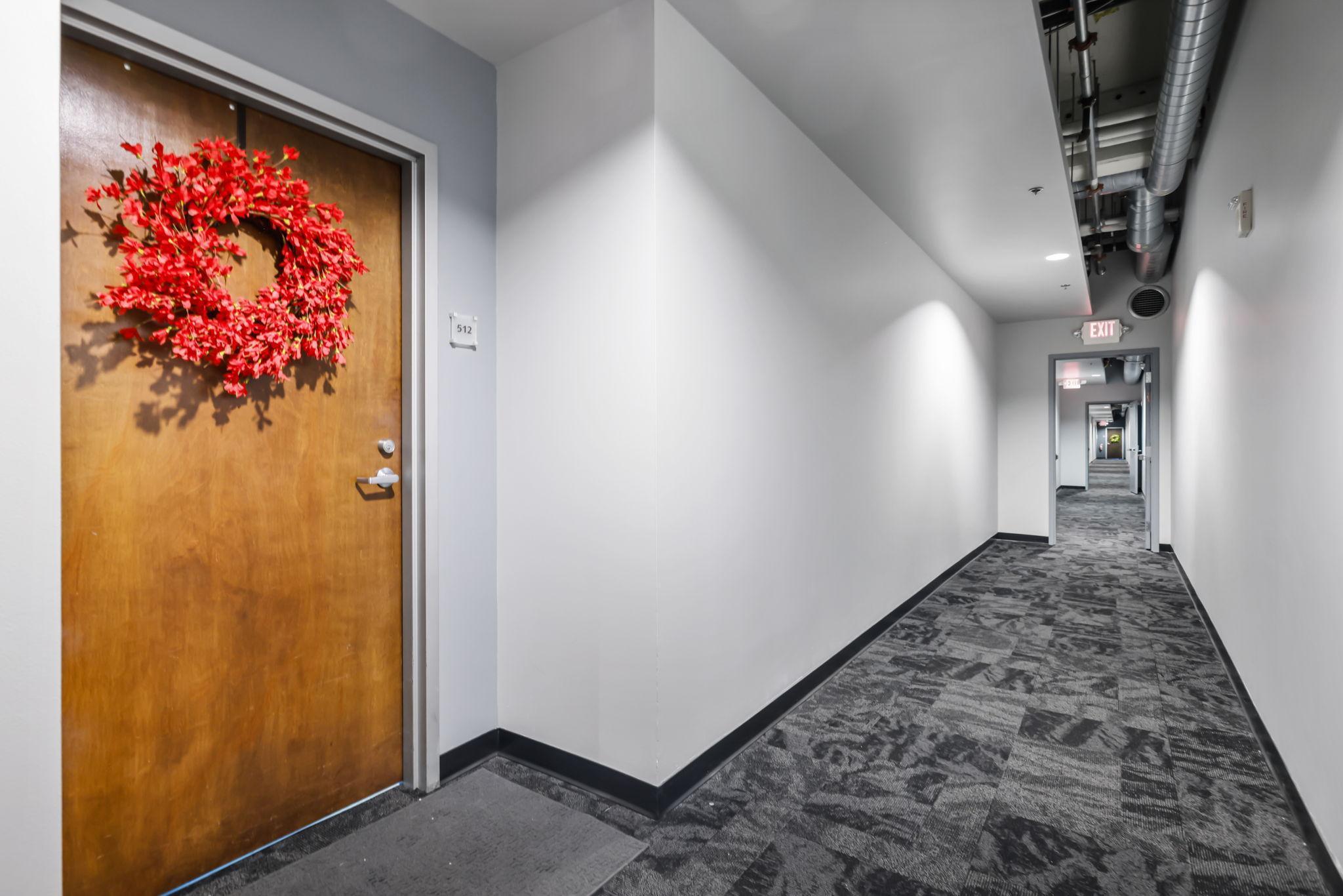 350 Saint Peter Street 512