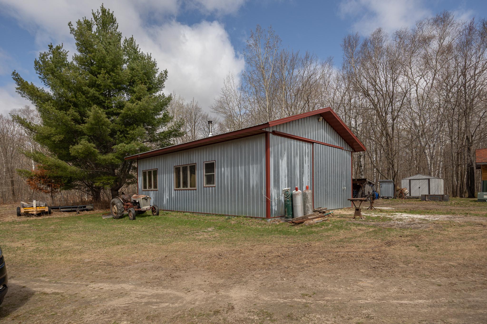 2251 Fahrenholz Road NE