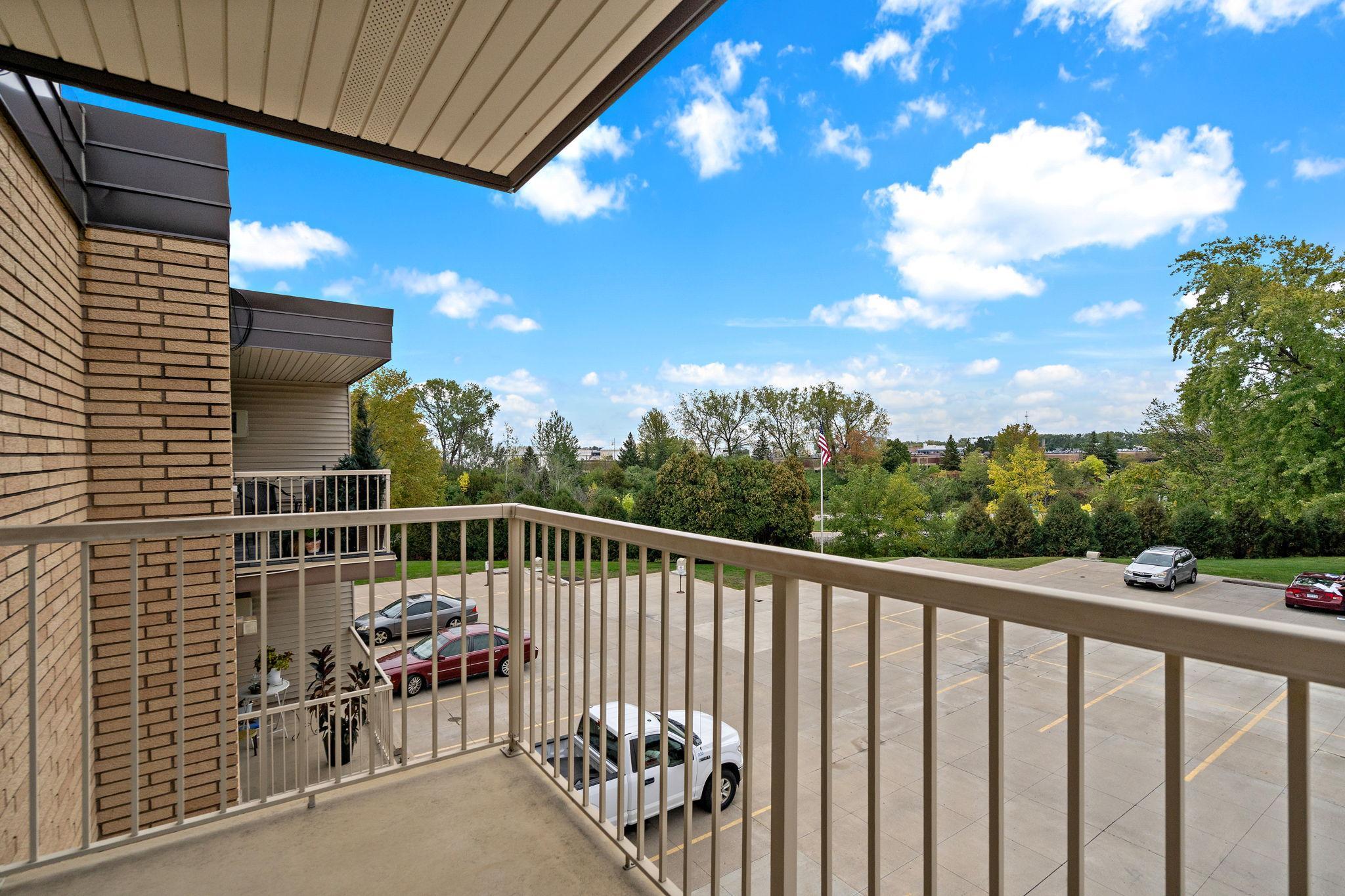 3155 Old Highway 8 304