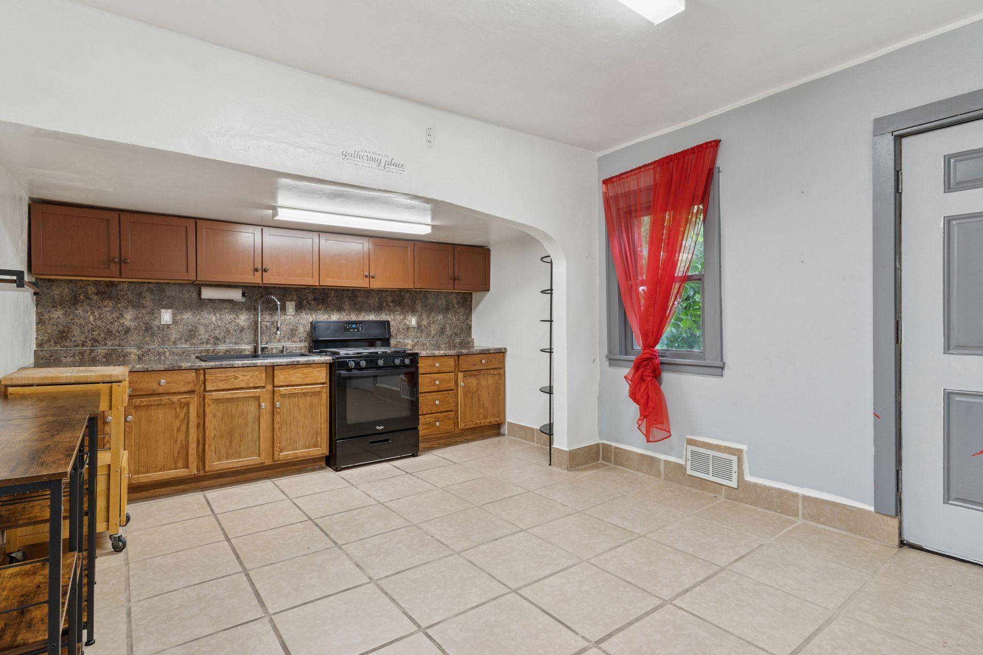 849 Woodbridge Street