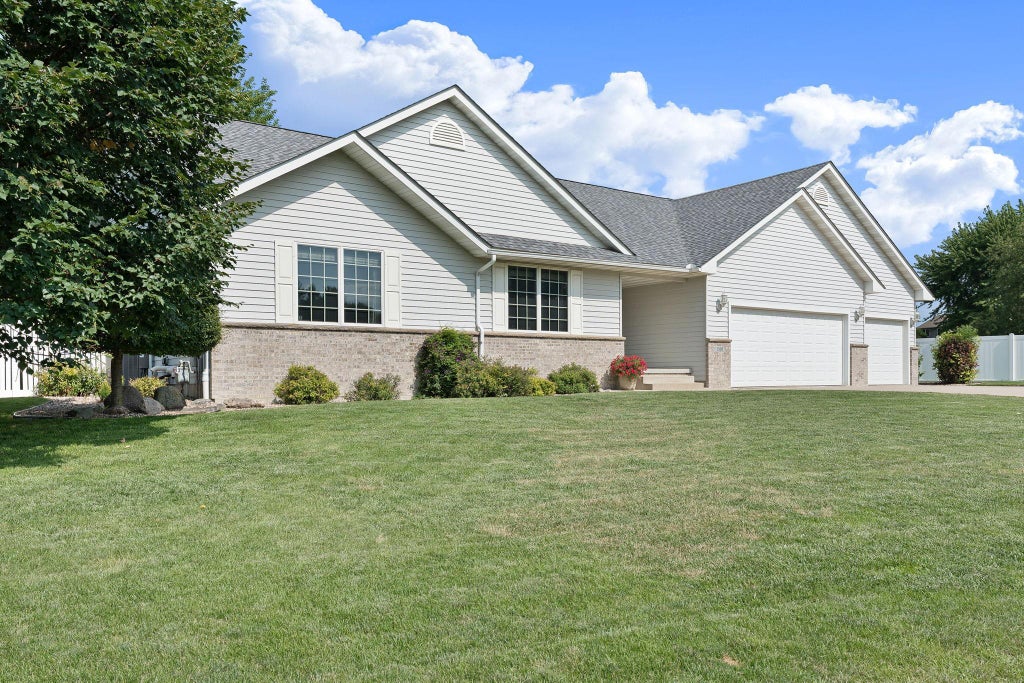 Photo of 1300 26TH Street SW, Austin, MN 55912 (MLS # 7116287)