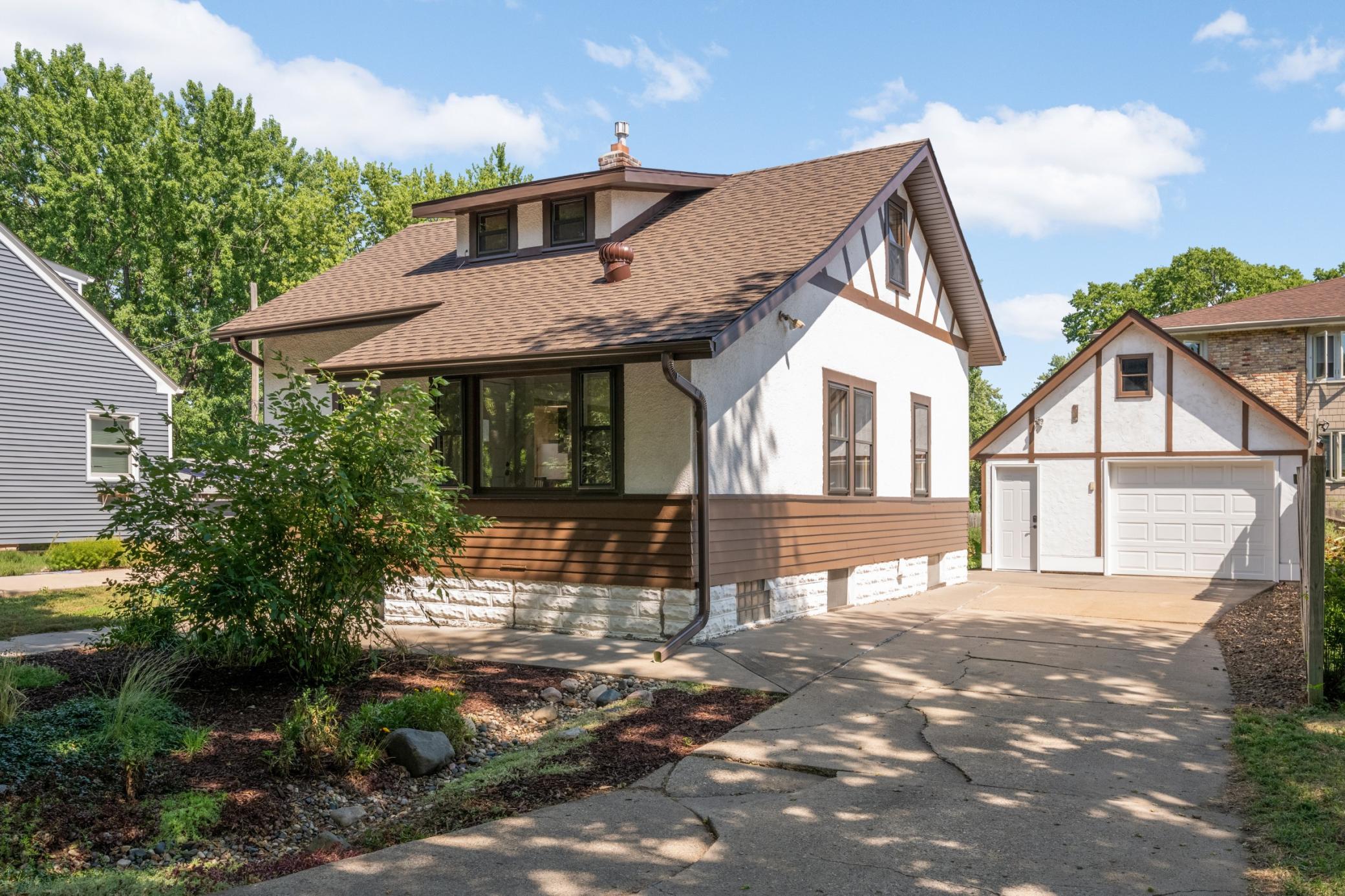 4429 Minnehaha Avenue