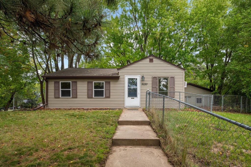 Photo of 5030 Brent Avenue, Inver Grove Heights, MN 55076 (MLS # 7100195)