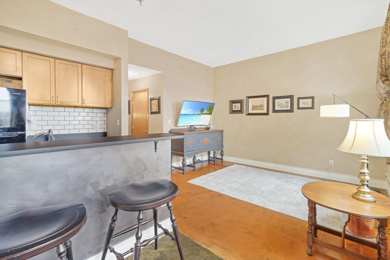 488 Wabasha Street N 606