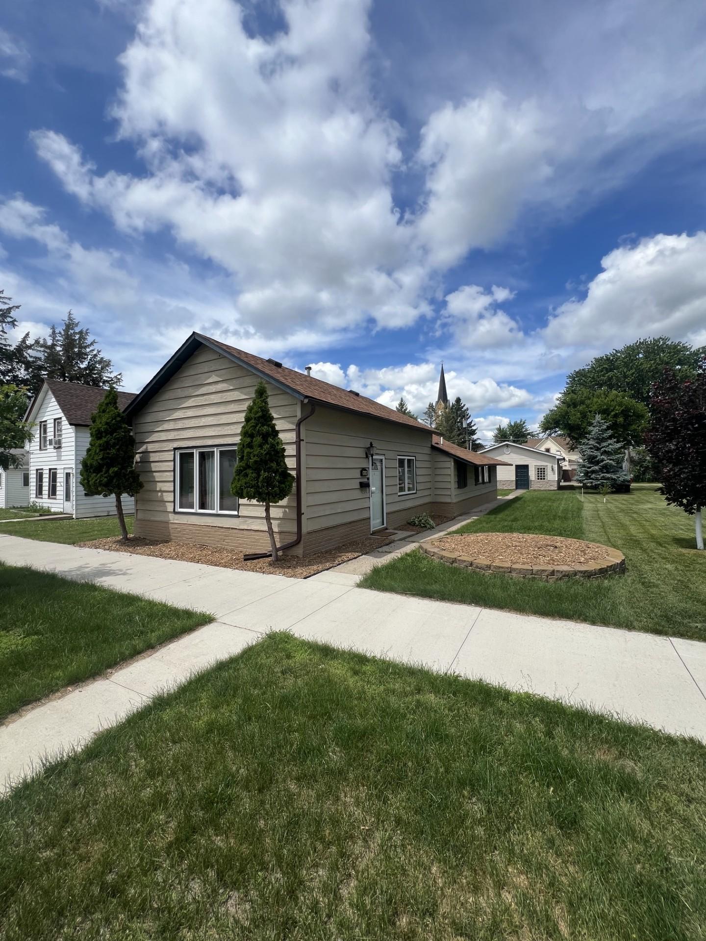 Photo 1 of 16 — 214 E Main Street, Belle Plaine, MN 56011