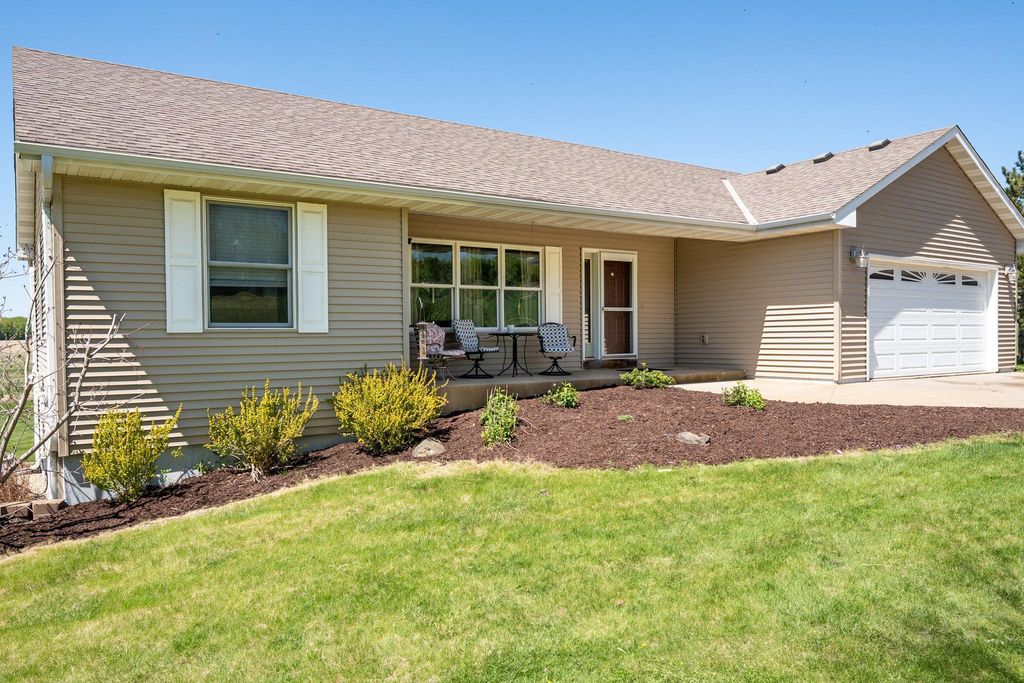 Photo of 24215 Joan Avenue, Hampton, MN 55031 (MLS # 7066812)