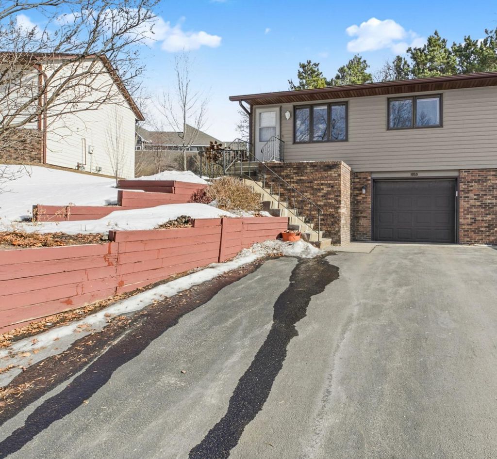 Photo of 1059 Benedict Drive, Sauk Rapids, MN 56379 (MLS # 7033117)