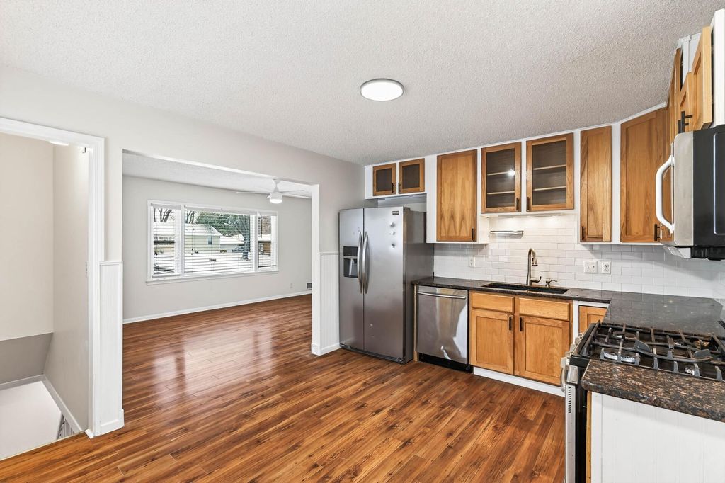 Photo of 22 Mcclelland Street N, Maplewood, MN 55119 (MLS # 6822478)