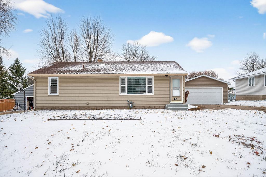 Photo of 22 Mcclelland Street N, Maplewood, MN 55119 (MLS # 6822478)