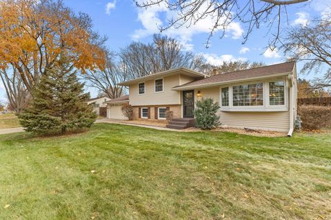 4004 Mcknight Road N White Bear Lake MN 55110